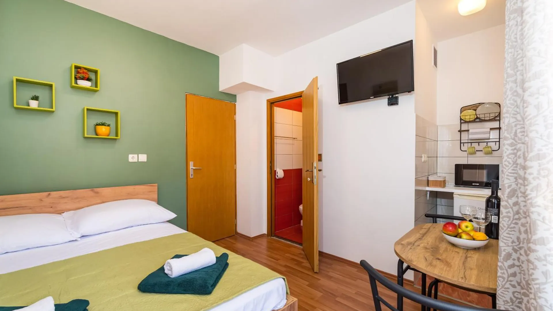 Studio And 2 Rooms Zadar City Walls 0*,  Croatia