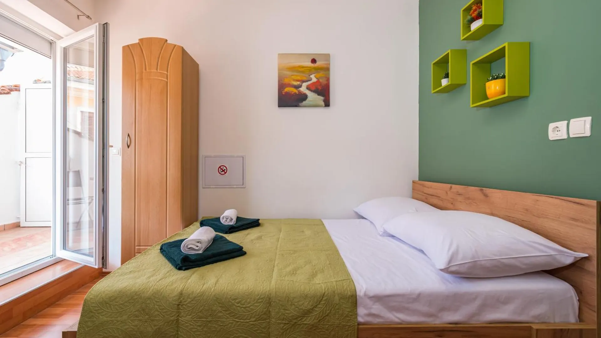 Studio And 2 Rooms Zadar City Walls 0*,  Croatia